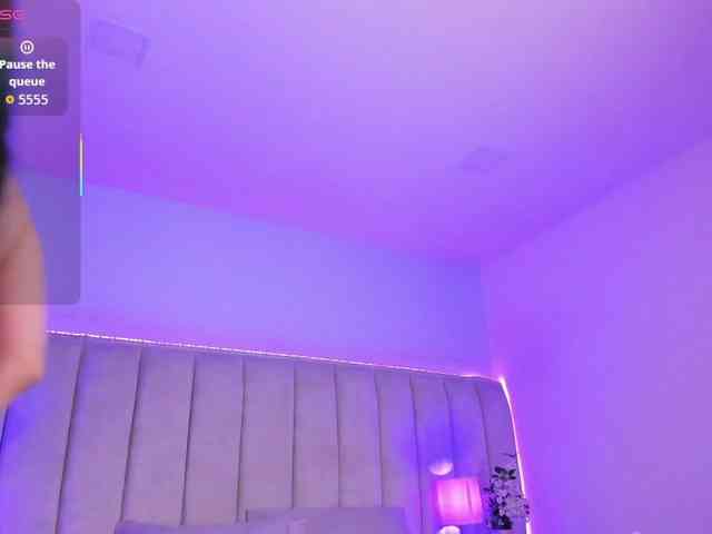 EllaThorne webcam