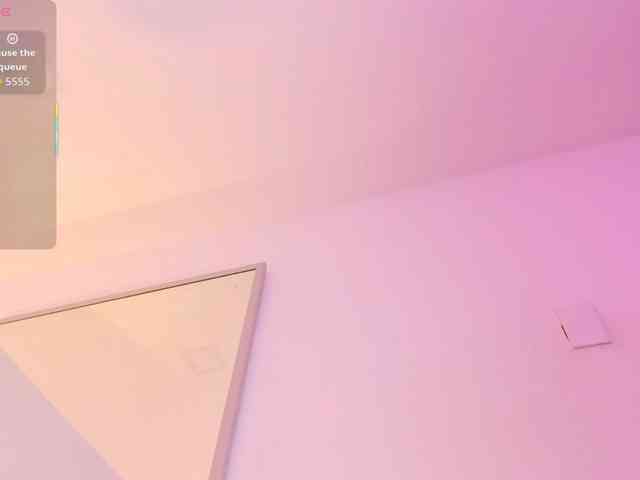 EllaThorne webcam