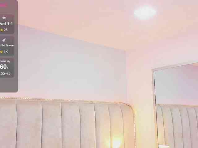 EllaThorne webcam