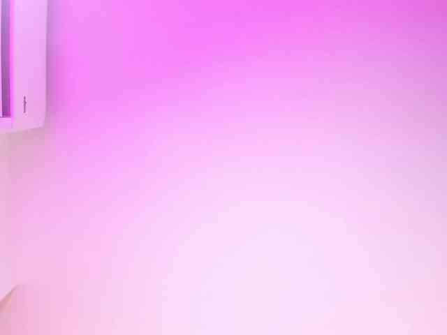 EllaThorne webcam
