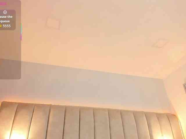 EllaThorne webcam