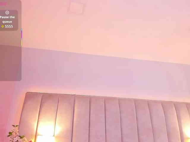 EllaThorne webcam