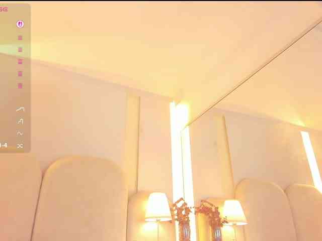 EllaThorne webcam