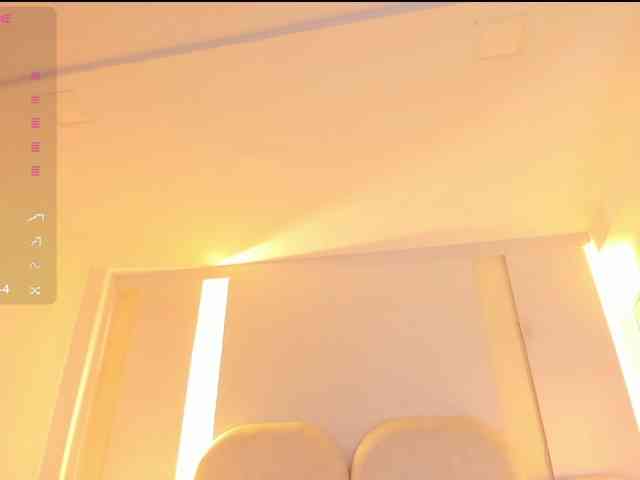 EllaThorne webcam
