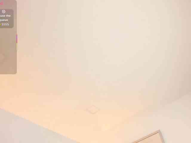 EllaThorne webcam