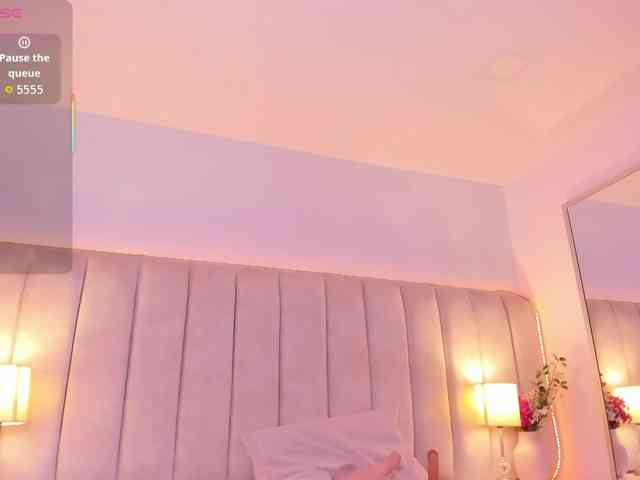 EllaThorne webcam
