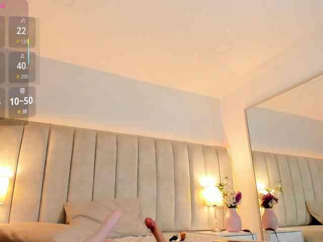 EllaThorne webcam