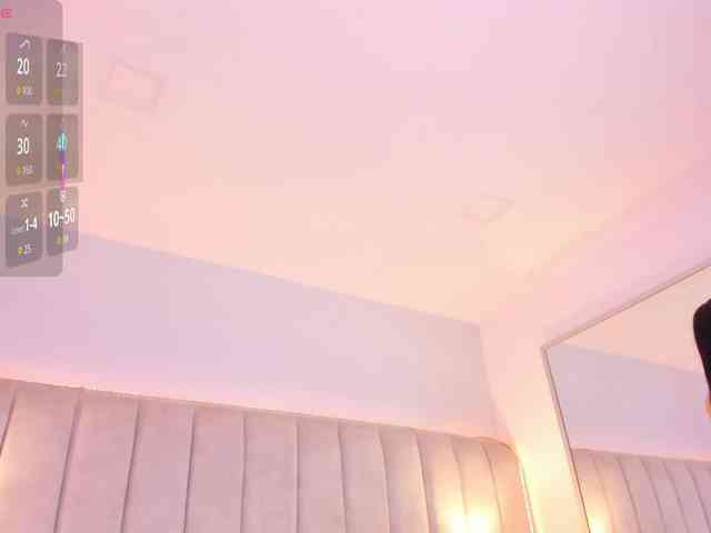 EllaThorne webcam