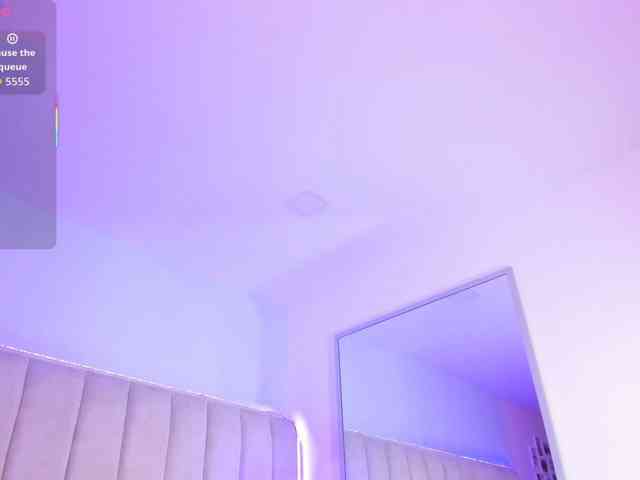 EllaThorne webcam