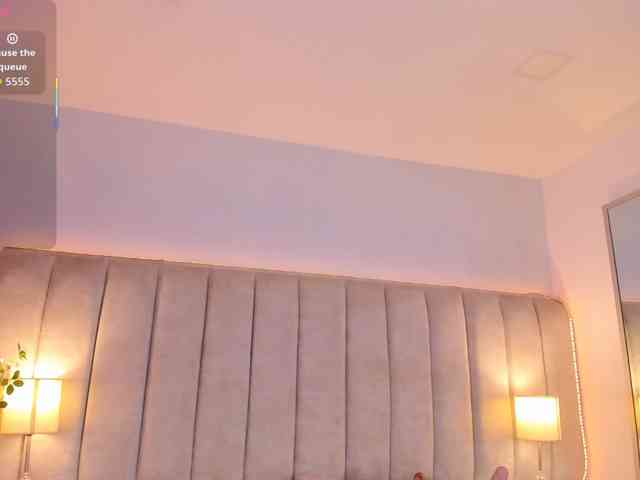 EllaThorne webcam