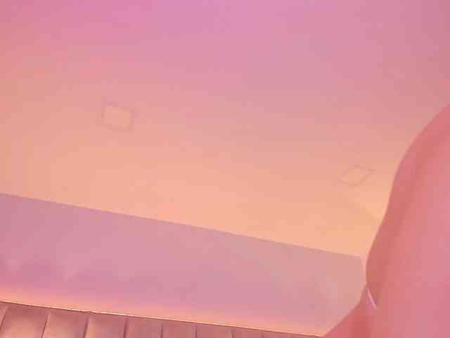 EllaThorne webcam