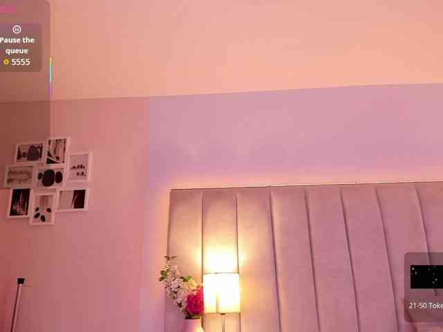 EllaThorne webcam