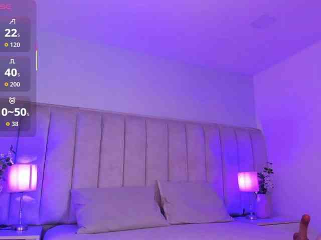 EllaThorne webcam