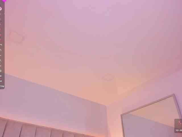EllaThorne webcam