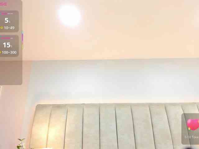 EllaThorne webcam