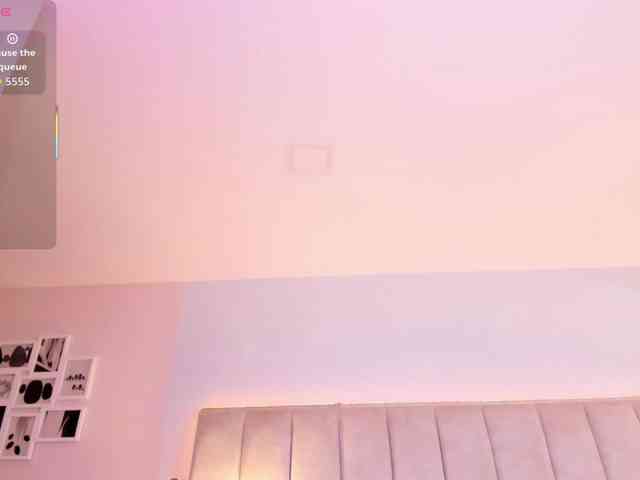 EllaThorne webcam