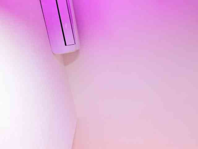 EllaThorne webcam