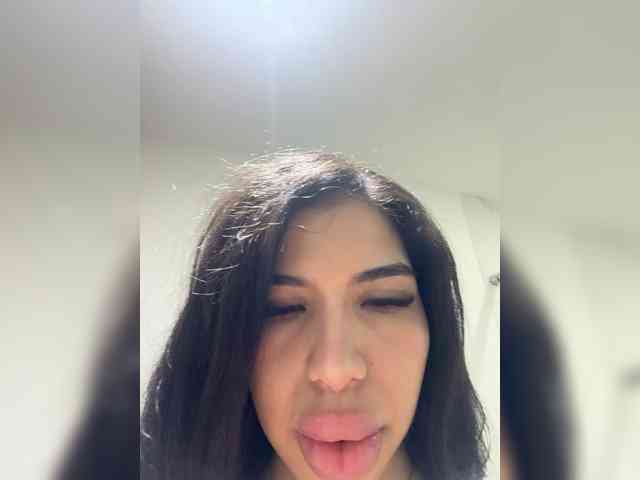 EllaThorne Sex Cam Show
