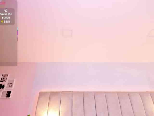 EllaThorne webcam
