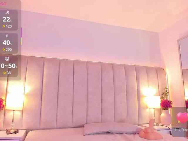 EllaThorne webcam