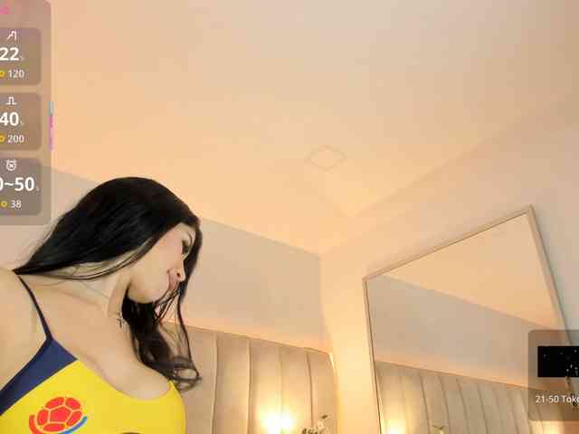 EllaThorne webcam