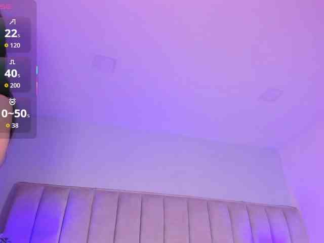 EllaThorne webcam