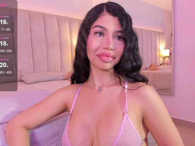 EllaThorne webcam