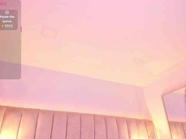 EllaThorne webcam