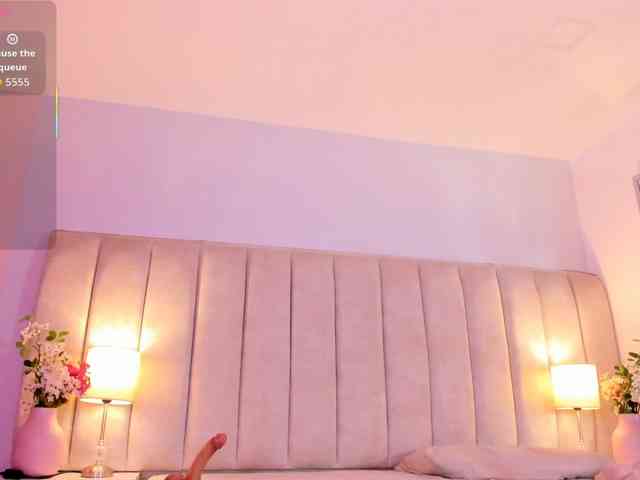 EllaThorne webcam