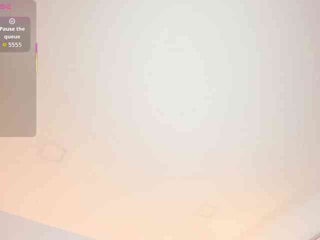 EllaThorne webcam
