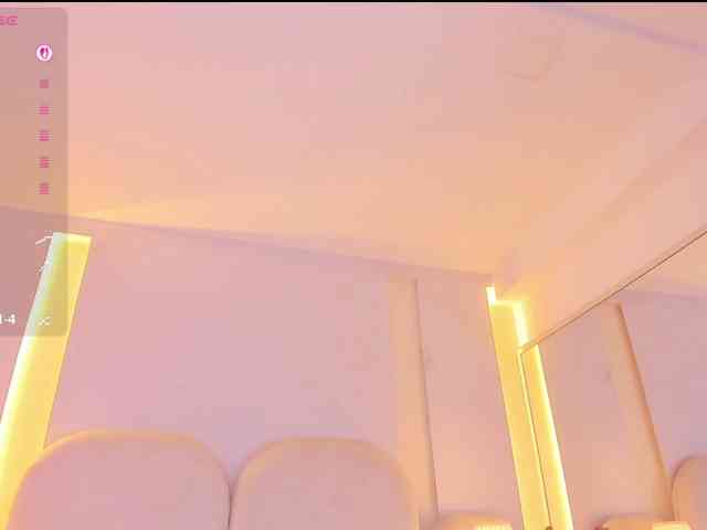 EllaThorne webcam