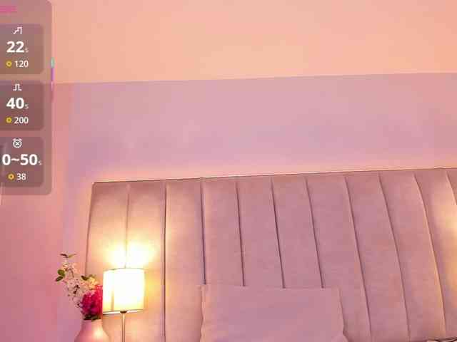 EllaThorne webcam