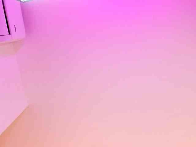EllaThorne webcam
