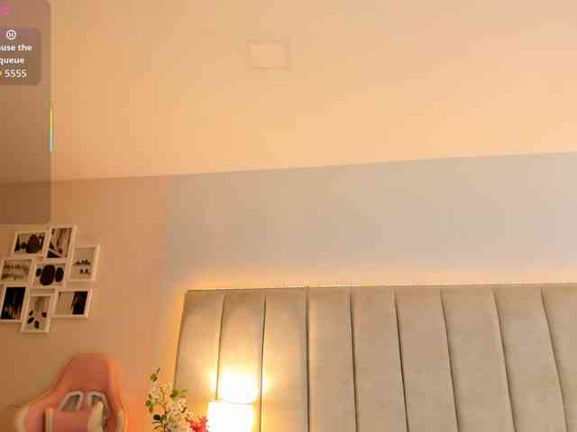 EllaThorne webcam