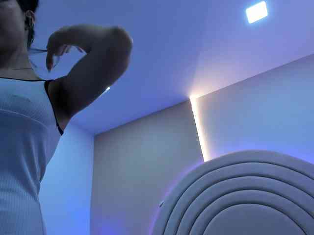 EllaThorne webcam