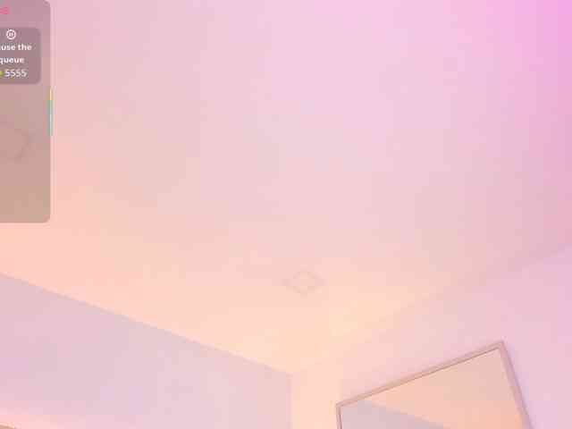 EllaThorne webcam
