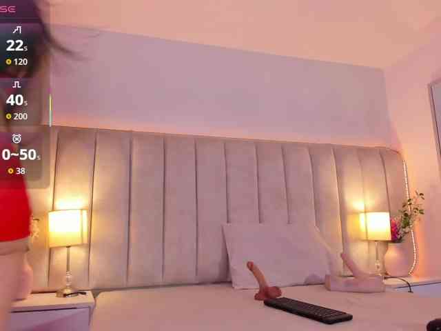 EllaThorne webcam