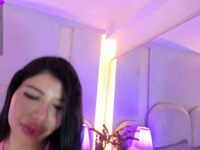 EllaThorne webcam