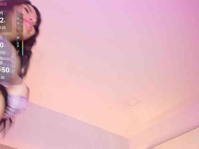 EllaThorne webcam