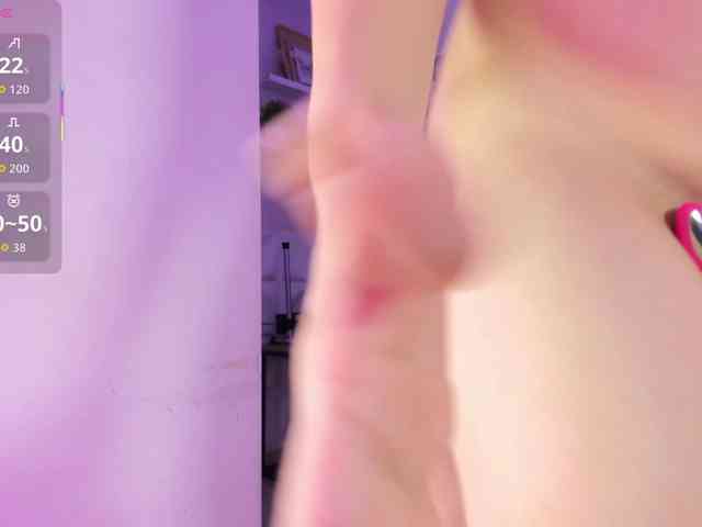 EllaThorne webcam