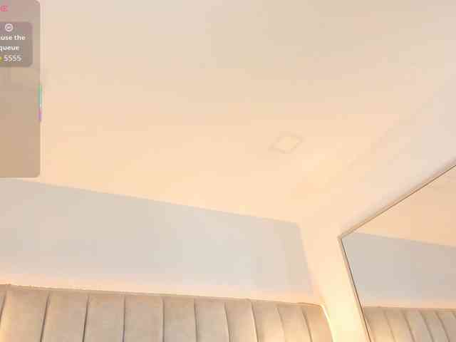 EllaThorne webcam