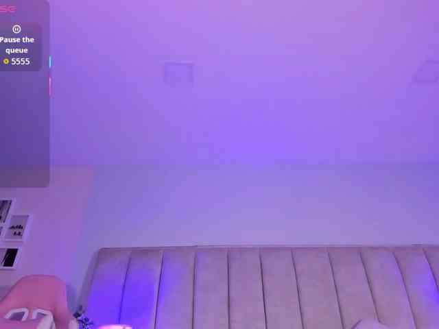 EllaThorne webcam