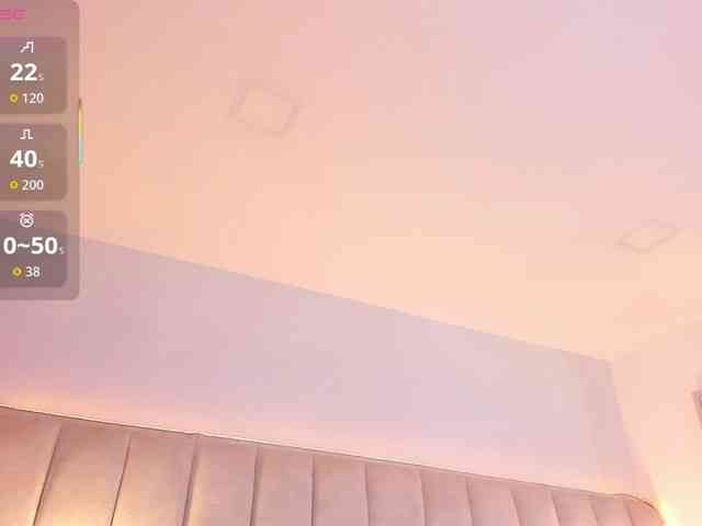 EllaThorne webcam