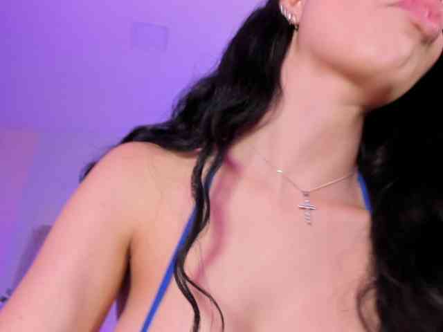 Modelo: EllaThorne