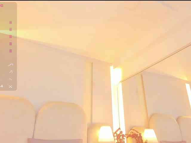 EllaThorne webcam