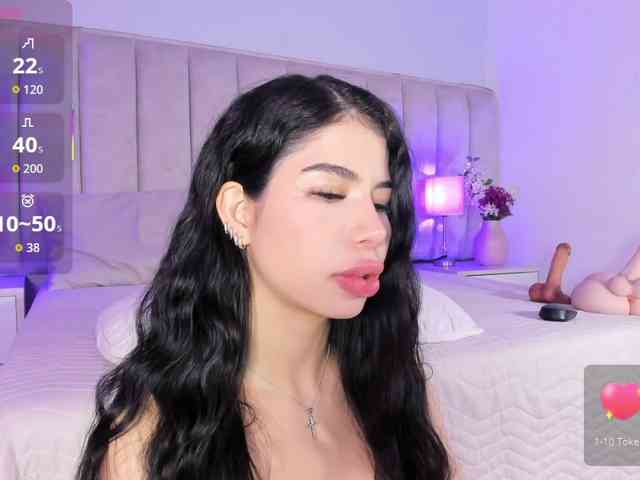 EllaThorne webcam