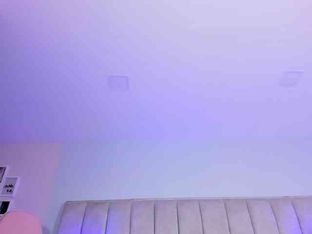 EllaThorne webcam