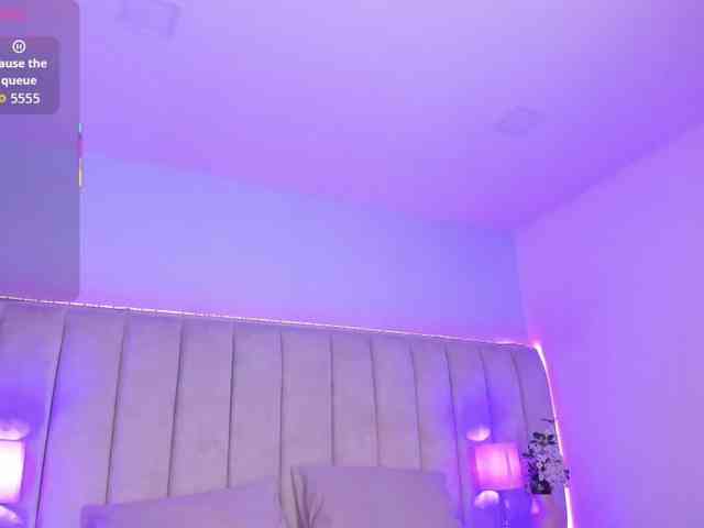 EllaThorne webcam