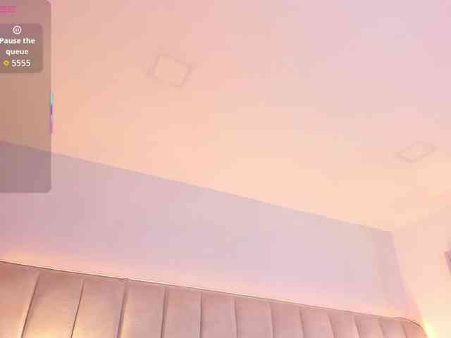 EllaThorne webcam