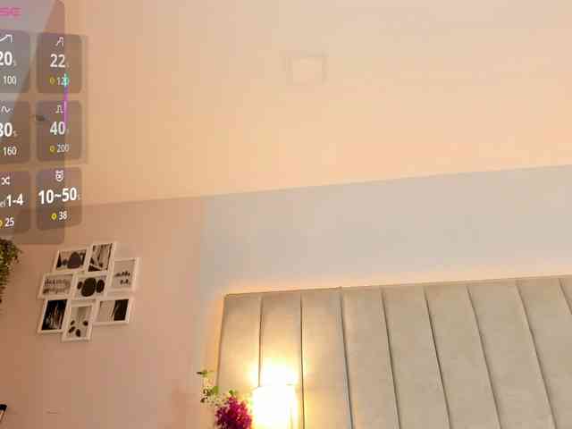 EllaThorne webcam